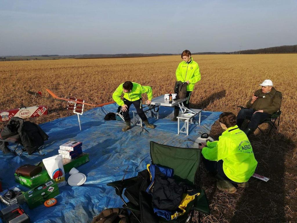 Sprawozdanie modelarzy członków Sekcji Modelarskiej Aeroklubu Poznańskiego Działających w AERO-Model-Club Środa Wlkp. przy Ośrodku Kultury w Środzie Wlkp.