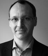 Był członkiem grupy roboczej przy RRRF ds. implementacji dyrektywy PSD, współpracownikiem Polsko-Niemieckiego Centrum Prawa Bankowego oraz London Economics, a także wieloletnim wykładowcą akademickim.
