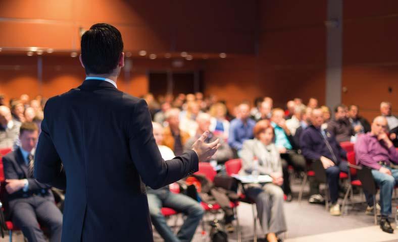 Nasze seminaria i szkolenia wyróżniają się połączeniem teorii i praktyki.