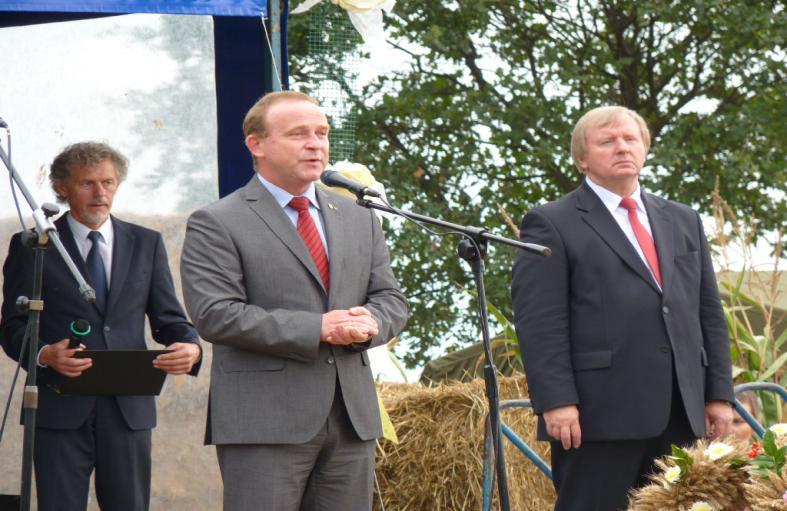 Na wniosek Dolnośląskiej Izby Rolniczej w Górze Pan Ryszard Pietrowiak z Żuchlowa oraz Pan Leszek Barda z Bełcza Wielkiego odznaczeni zostali Medalem Zasłużony dla Rolnictwa.