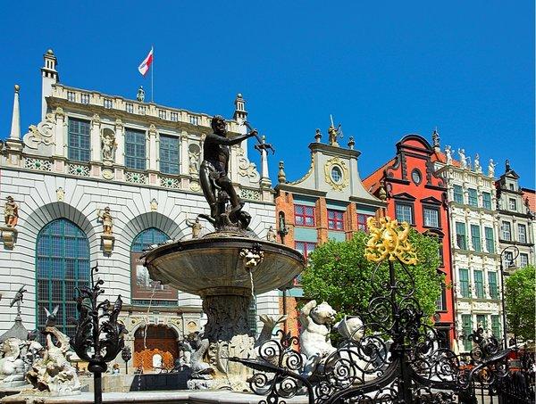 W dniu przyjazdu zapraszamy na wieczorną kolację, Kolejny dzień- środa, to pierwszy dzień szkolenia, w przerwach wyborna kawa i obiad, popołudnie spędzimy zwiedzając najciekawsze fragmenty miasta, w