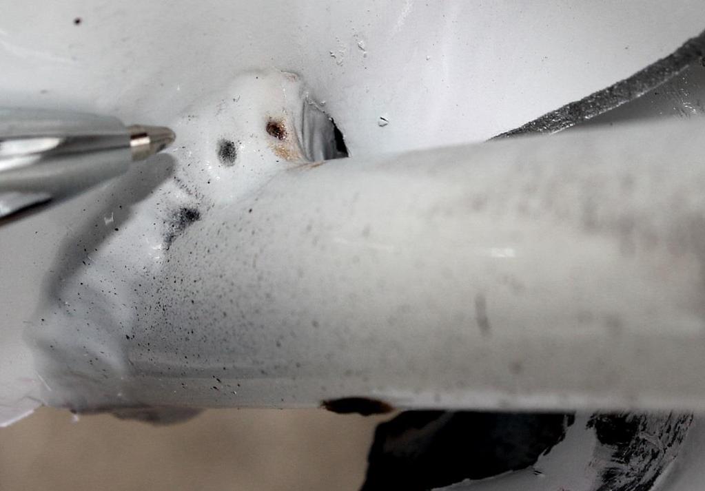 14 Spoina w węźle konstrukcyjnym goleni zaznaczona