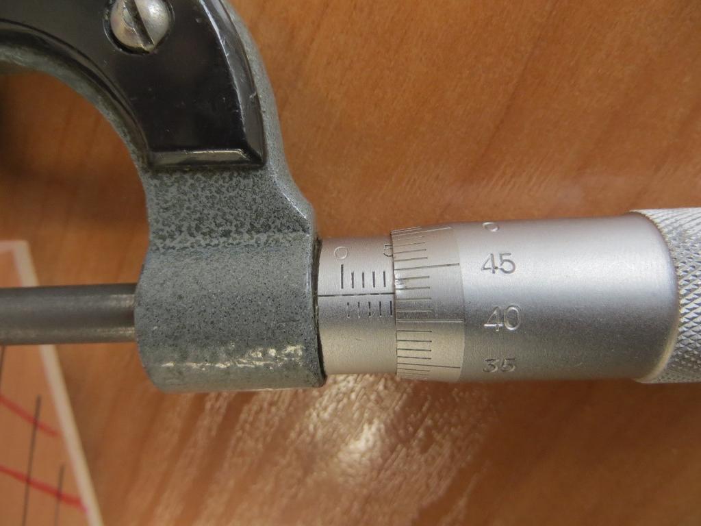 3,18 mm Połówk mlmetrów 4,93 mm Śruba