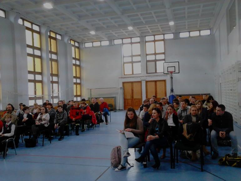 Krew, udział w finale Wielkiej Orkiestry Świątecznej Pomocy, pokazy w szkołach, czy też organizowane spotkania i uroczystości środowiskowe.