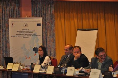 REGIONALNIE O PROGRAMIE Można chyba śmiało powiedzieć, że listopad był dniem Europejskiej Współpracy Terytorialnej w województwie śląskim. W dniu 7 listopada br.
