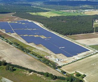 REFERENCJE ROTTERDAM, HOLANDIA 822 kwp DOLINA BAROSSA, AUSTRALIA 90 kwp CANHA, PORTUGALIA 13,3 MWp STOWBRIDGE, WIELKA BRYTANIA 24,3 MWp Największa instalacja solarna w Rotterdamie została