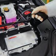 Test VAT umożliwia sprawdzenie braku napięcia w obwodzie przed rozpoczęciem prac. Auto test. Wykrywanie niebezpiecznych napięć. Wykrywacz fazy.