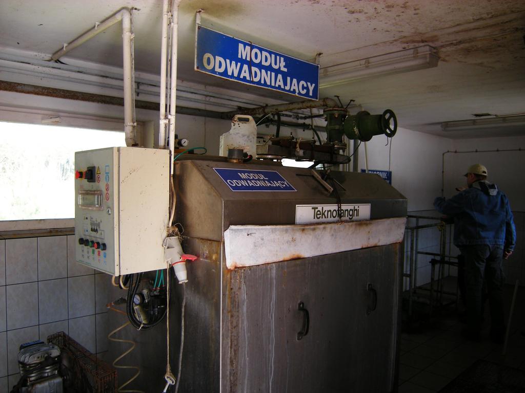 f) Staw stabilizacyjny powierzchnia 730m2 i poj.