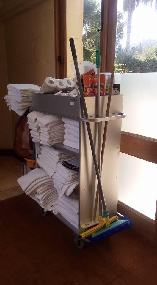 Służba piętrowa W Hotelu Kempinski pracuje na pralni i housekeepingu.