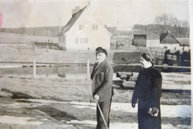 Ciekawy dokument z 1945 r Paul Lux z żoną Paul Lux był znakomitym fachowcem