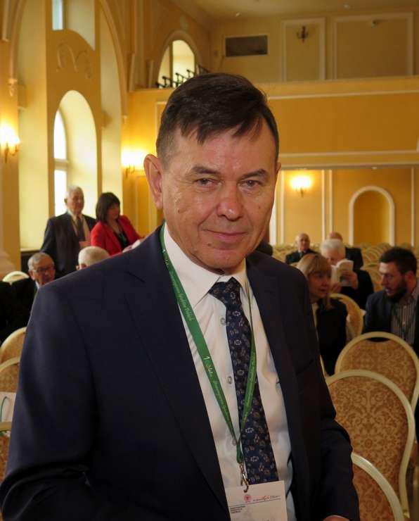 Będą nam potrzebne na następne sto lat, w każdym dniu naszej pracy. Pracy najczęściej mocno związanej z drugim człowiekiem, jego własnością i przestrzenią wokół niego.