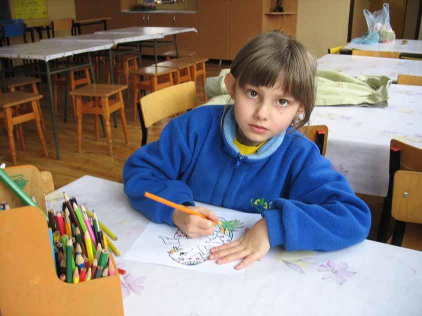 Dzieci kolorowały y