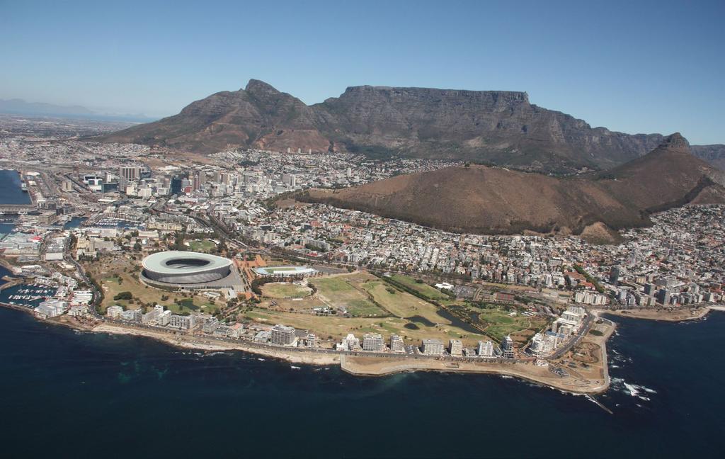 ogrodzie botanicznym świata - Kirstenbosch wycieczka na Przylądek Dobrej Nadziei i Cape Point zwiedzanie przystani Waterfront kolacja w restauracji Belthazar wizyta na Boulder s Beach spotkanie z