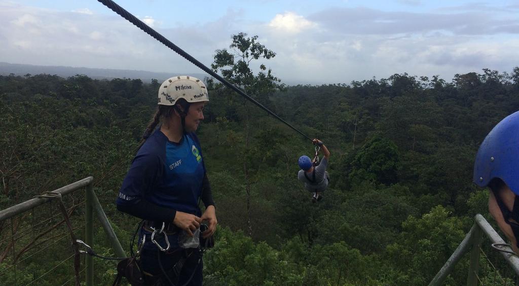 ZIP LINE W GÓRACH ZJAZDY NA LINACH DZIEN 6 Adrenalina s day. Tak chyba powinien się nazywać ten dzień. Ruszamy w góry nieopodal Kapsztadu.