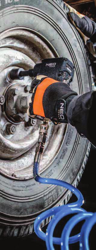 Pneumatic impact wrench / Гайковерт ударный пневматический Niewielkie wymiary umożliwiają