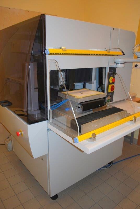 Wyposażenie Laboratorium Mikrosystemów Grubowarstwowych PWr Sitodrukarki Parametry» precyzja
