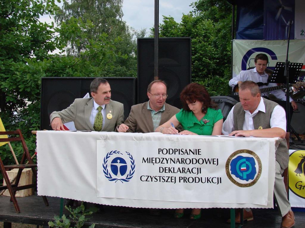 konferencji podpisanie