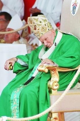 Święta myśl od świętych: Wyrażając serdeczną solidarność z tymi, którzy cierpią, wzywam ich, by z wiarą kontemplowali tajemnicę Chrystusa ukrzyżowanego i zmartwychwstałego, a przez to potrafili