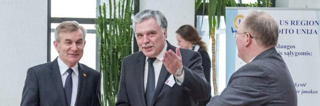 Komunikaty Fot. 1. Powitanie Przewodniczącego (Marszałka) Sejmu Republiki Litewskiej prof. Viktorasa Pranckietisa Foto: M. Paluszkiewicz.