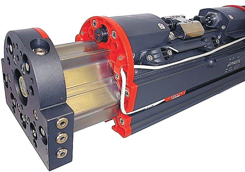 Czujniki Pozycja robocza jest wykrywana przez magnetyczne czujniki zbliżeniowe (opcjonalne) przez magnes umieszczony na tłoku.