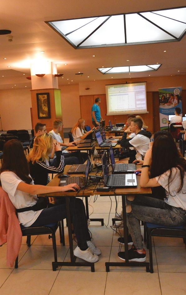 TECHNIK EKONOMISTA Uczniowie o profilu technik ekonomista nabyli lub podnieśli szereg kompetencji, wśród których znalazły się wiedza, umiejętności, jak i postawy z zakresu: Zasad BHP i ich stosowania