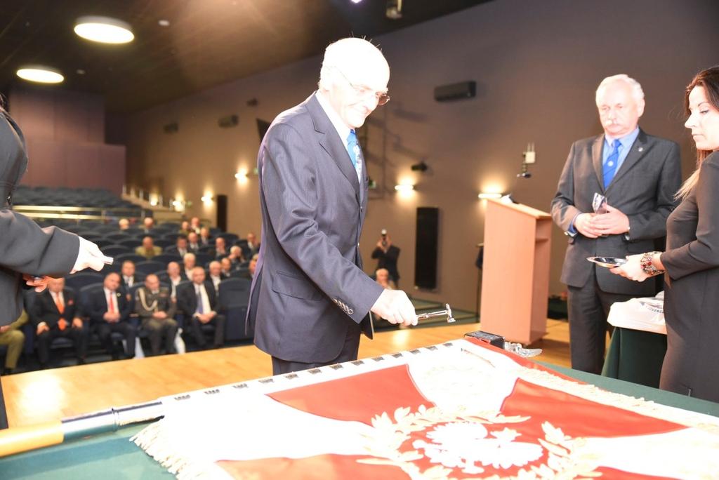Gwóźdź wbija Prezes Zarządu