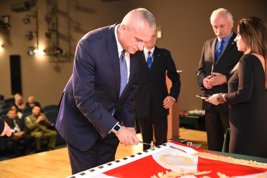 Edmund Smakulski Gwóźdź wbija