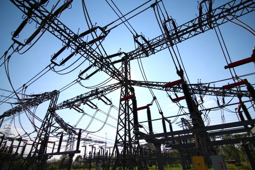 Jak działa stacja? Stacja elektroenergetyczna 220/110 kv Glinki jest stacją przesyłowo-redukcyjną.