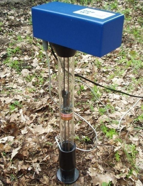 Pomiar pionowego rozkładu podatności magnetycznej gleb przeprowadzono miernikiem podatności magnetycznej SM 400 produkcji czeskiej typu ZH Instruments Brno.