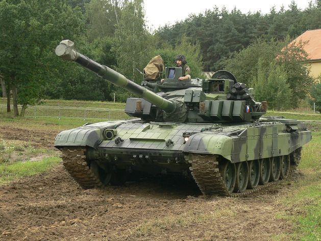 Fot. Ministerstwo Obrony Republiki Czeskiej W armii czeskiej planuje się przeprowadzenie modernizacji 35 posiadanych czołgów T-72M4CZ, dzięki której wozy te mają pozostać w służbie do 2025 roku.
