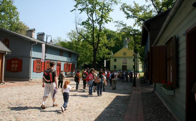 MUZEUM WŁÓKIENNICTWA SKANSEN ŁÓDZKIEJ