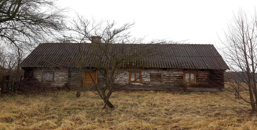 Zabudowa domy drewniane pokryte strzechą