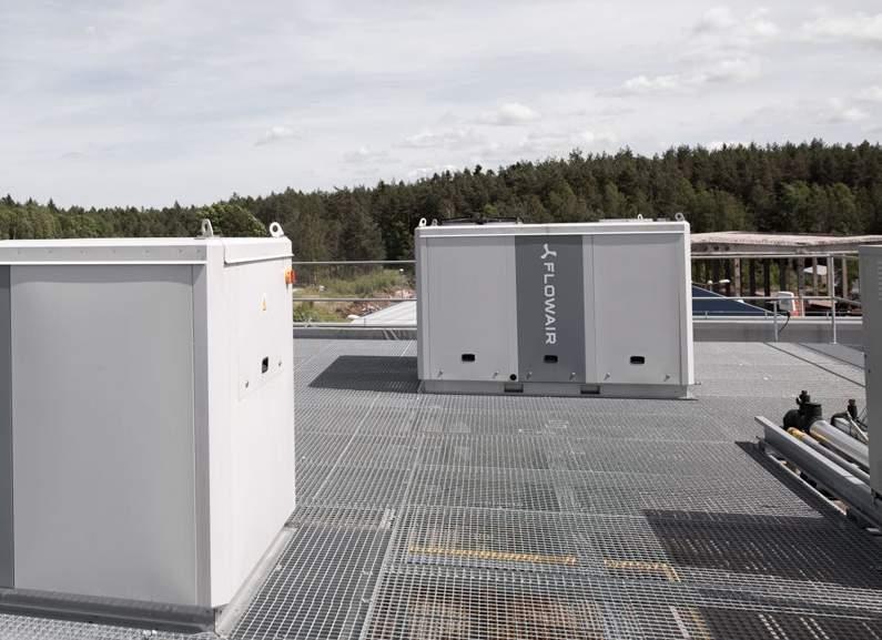 Chłodzenie Ogrzewanie Wentylacja z odzyskiem ciepła Agregat chłodniczy (Eurovent (1) ) Pompa ciepła (Eurovent (1) ) Nagrzewnica wodna (2) Nagrzewnice gazowe Nagrzewnice elektryczne Dwusto- Modulowane