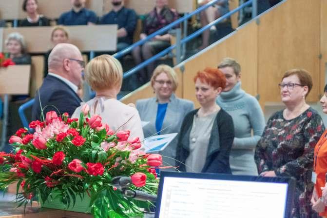 medyczny 2 - Mistrz w zawodzie salowa 26 - Mistrz w zawodzie Dział Sterylizacji - 1 - Mistrz w zawodzie sanitariusz - 3 Kategoria II - Rozwój zawodowy pielęgniarki/położnej/ratownika medycznego w
