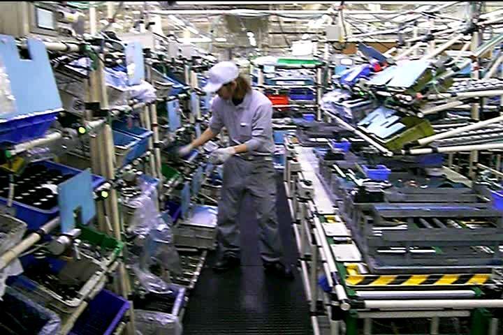 Solution example Material trolleys/assembly tables Pokayoke built-in!