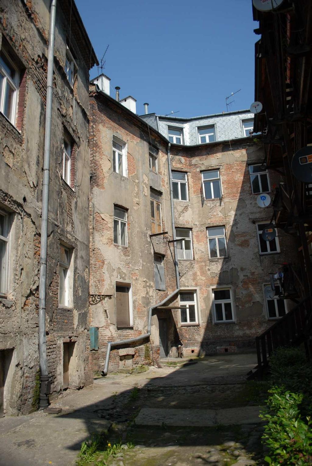 Podwórko, Olejna 7,