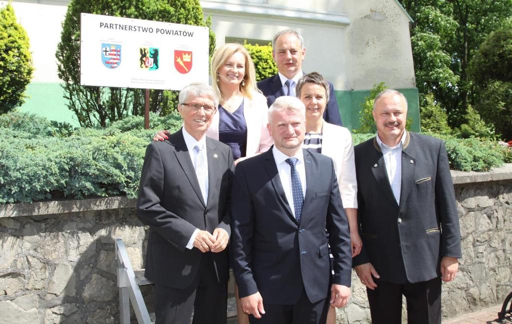 Wydarzenia i uroczystości Aktywna współpraca z zaprzyjaźnionymi powiatami niemieckim Okręgiem Marburg Biedenkopf i góralskim Powiatem