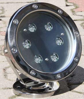 Profesjonalne oświetlenie podwodne Reflektor LED typ HG 18 RGB DMX Zastosowanie Podwodny reflektor LED HG 18 RGB DMX przeznaczony jest do pracy pod wodą jak również poza nią.