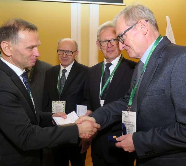Odwrócona Ewa Mańkiewicz-Cudny, Janusz Walo, Bolesław Krystowczyk;