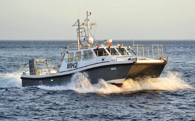 wykorzystywane podczas pomiarów hydrograficznych). W siłowni znajdują się także trzy zespoły prądotwórcze o mocy 225 kva każdy, napędzane przez silniki wysokoprężne Wola H12 o mocy 221 kw.