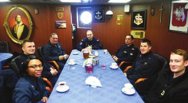 Realizowano tam zadania z zakresu odtwarzania gotowości bojowej. Okręty uzupełniły zapasy i pobrały FOT. KACPER KONKOL/3. FO, US NAVY/SNMG-1 TOMASZ GOS W jakiej misji bierze udział ORP Gen. K. Pułaski?