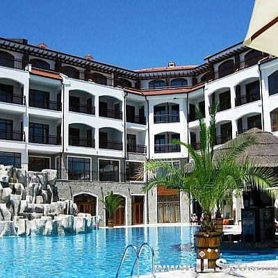 PRZESTRONNY APARTAMENT DWUPOKOJOWY 80,10 M2 Z OGRÓDKIEM W LUKSUSOWYM KOMPLEKSIE Z