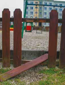 Koszyczek szkód i wstydu Zapraszając do lektury odbierajmy prezentowany wykaz nie jako zestawienie zniszczonych przedmiotów, lecz jako listę zbędnych wydatków.