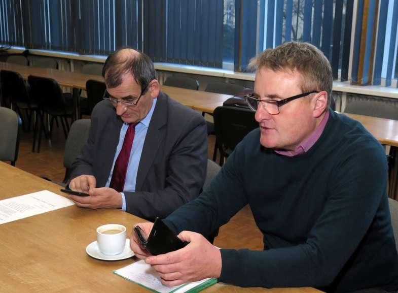 Od prawej: Anna Cyrklaf, Robert Cieszyński, Joanna Gęsikowska; Henryk Siuda, Jarosław Kaszewski Stulecie powrotu Bydgoszczy do Macierzy Prezes Bolesław Krystowczyk poinformował o