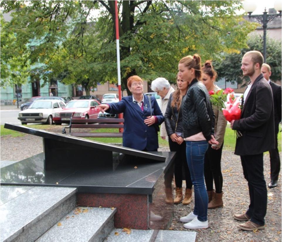 Następnie głos zabrała Pani Barbara Wawrzyniak Sekretarz Związku Sybiraków w Słupcy.