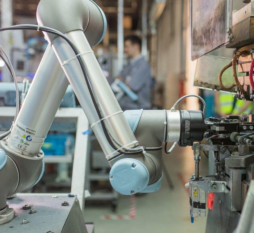 Kluczowe zalety robotów UR to także graficzne i skryptujące interfejsy programowania, krótki termin dostawy oraz szeroka gama manipulatorów i akcesoriów mówi Iustin Simion, Automation Manager, ASSA