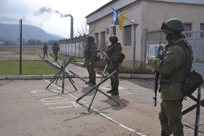 ukraińska, natomiast na mniejszą skalę testuje nowe lub zmodernizowane wzory uzbrojenia (artyleria, BSP, systemy przeciwlotnicze krótkiego i średniego zasięgu, czy walki radioelektronicznej).