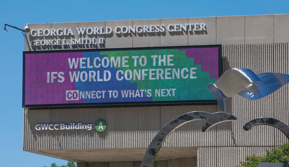 PREMIERY IFS WORLD 1 3 MAJA 2018, ATLANTA (USA) IFS APPLICATIONS 10 Nowy interfejs, innowacyjne nowe możliwości, w tym chatbot sterowany sztuczną inteligencją, nowe obszary zarządzania serwisem oraz