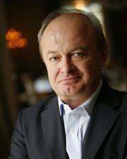 EXECUTIVE VIEWPOINT szkołami średnimi a uczelniami na terenie województwa małopolskiego.