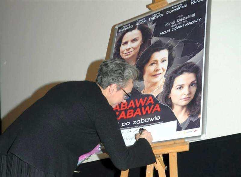 Danuta Kalinowska przeprowadziła wywiad z reżyserką Kingą Dębską.
